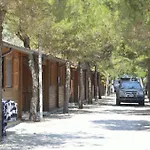 Camping La Pineta *