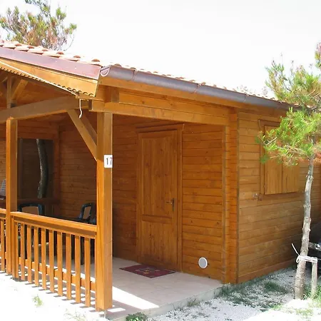 Camping La Pineta *
