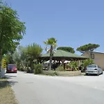 אתר קמפינג La Pineta פורטו רקנאטי